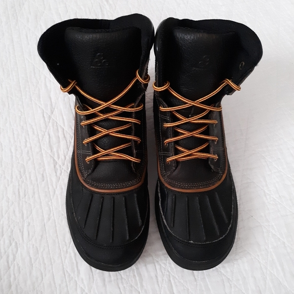 nike acg duck boots